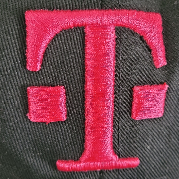 T-Mobile Hat Trucker Style Snapback Black, Embroidered Pink Logo & White Mesh - Picture 9 of 12